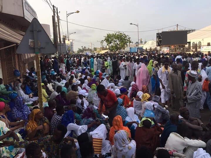 Les Première Images de la Mosquée "MassalikoulJinane" déjà noire de monde