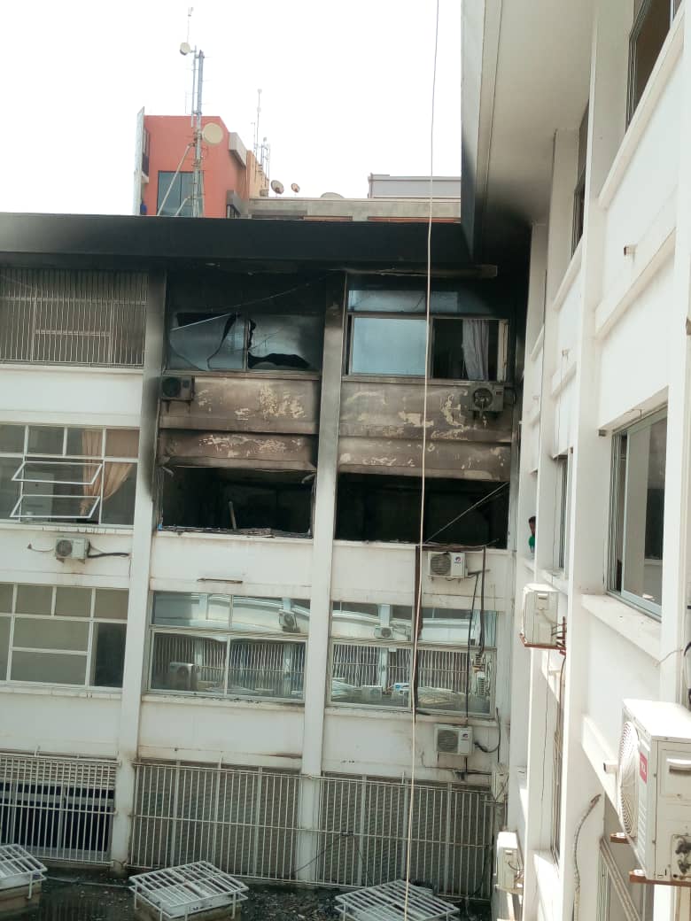 [Photos] Incendie au Trésor Public : Le ministère des Finances fait le point