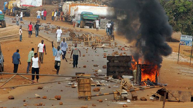 Guinée : climat de tension à Conakry, paralysée par les manifestations