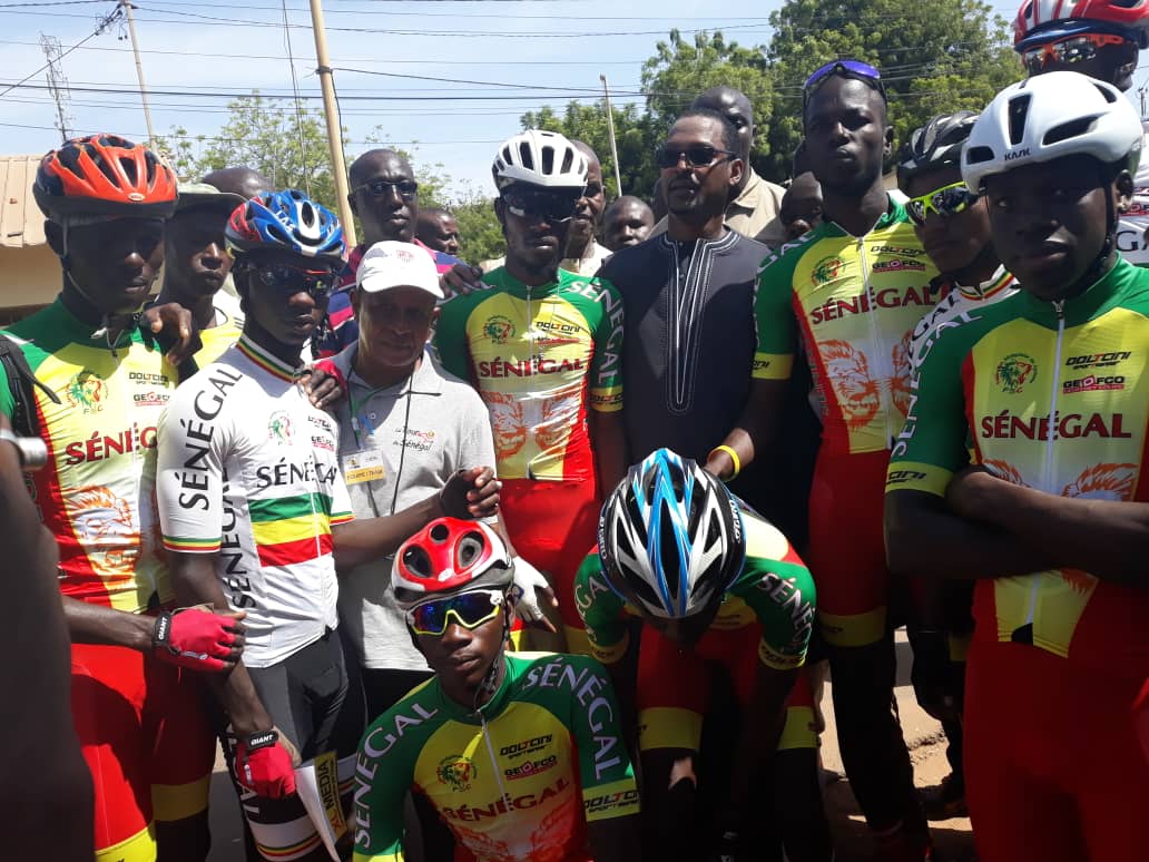 Le Directeur des Domaines, Mame Boye Diao, vole au secours des cyclistes Sénégalais