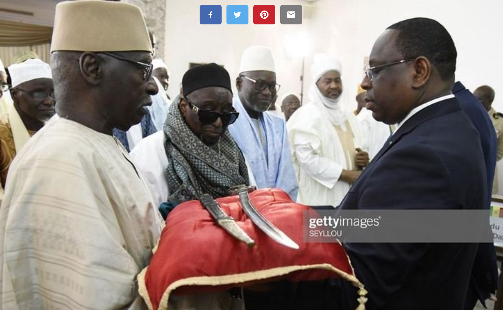 Sabre d'El Hadji Oumar Tall: Il s'agit plutôt d'un "prêt de 5 ans" au Sénégal