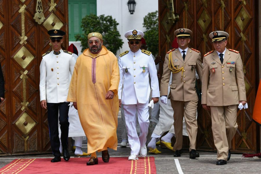 Le Roi Mohamed VI  renforce l'arsenal militaire du Maroc avec 36 hélicoptères de combat "APACHE"