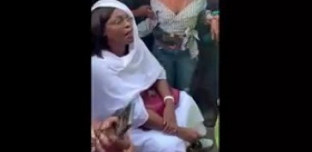Promenade à Sandaga: Marième Faye Sall prise d’assaut par des badauds Promenade à Sandaga: Marième Faye Sall prise d’assaut par des badauds