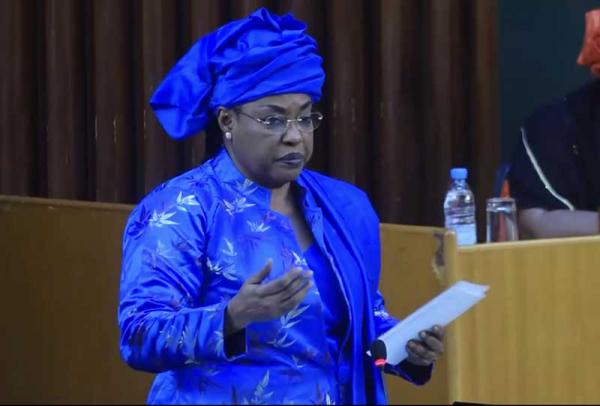 RELANCE DE LA CAMPAGNE DE RETRAIT DES ENFANTS DE LA RUE, RENFORCEMENT DES FINANCEMENTS DES FEMMES… NDEYE SALI DIOP DIENG DESSINE SA FEUILLE DE ROUTE RELANCE DE LA CAMPAGNE DE RETRAIT DES ENFANTS DE LA RUE, RENFORCEMENT DES FINANCEMENTS DES FEMMES… NDEYE SALI DIOP DIENG DESSINE SA FEUILLE DE ROUTE