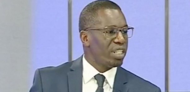 Ibrahima Hamidou DEME : «Macky Roule Avec Un Véhicule Qui Coute Près D’un Milliard» Ibrahima Hamidou DEME : «Macky Roule Avec Un Véhicule Qui Coute Près D’un Milliard»