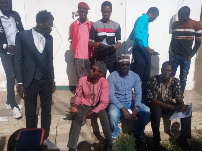 Photos:Le Centre Bopp met "Noo Lank" à la rue en refusant d'abriter sa conférence de presse Photos:Le Centre Bopp met "Noo Lank" à la rue en refusant d'abriter sa conférence de presse