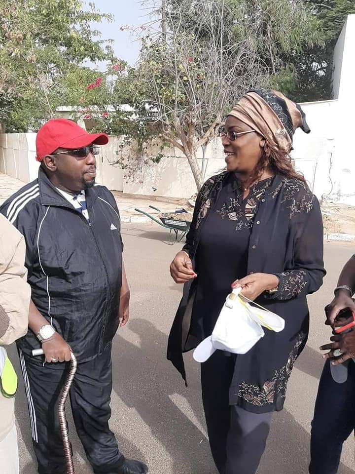 "Cleaning day"- Après avoir donné le ton, le couple Présidentiel du Sénégal a été la grande attraction (images exclusives)