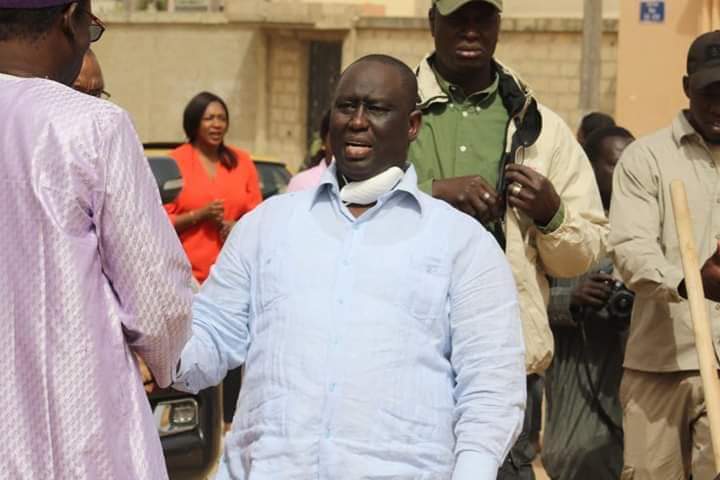 "Cleaning day" à Guédiawaye - Ces images exclusives du maire, Aliou Sall en compagnie de Mme le ministre de la Jeunesse et...