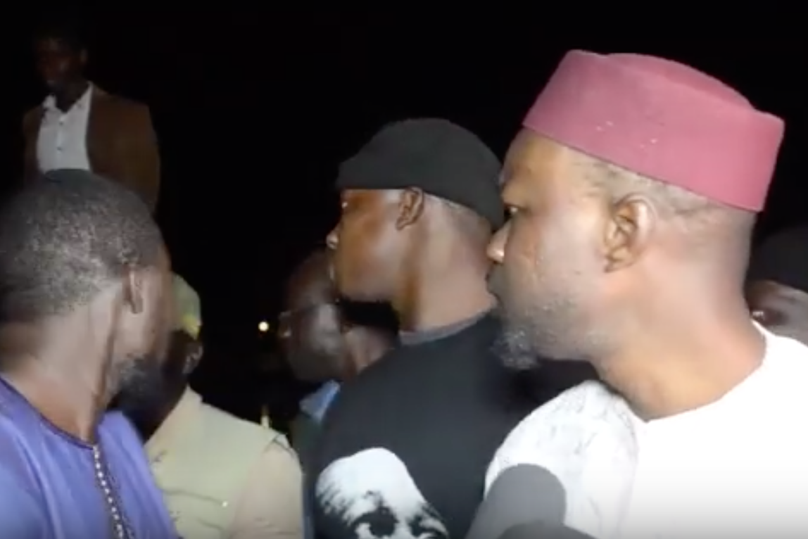 Saint-Louis : Sa conférence de presse interrompue par la police, Ousmane Sonko sort de ses gonds. Saint-Louis : Sa conférence de presse interrompue par la police, Ousmane Sonko sort de ses gonds.