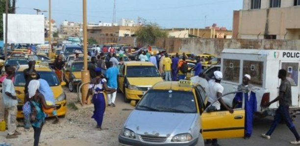 Déguerpissement nocturne au Rond-Point Liberté 6: Abdou Karim Fofana et ses bulldozers rasent tout
