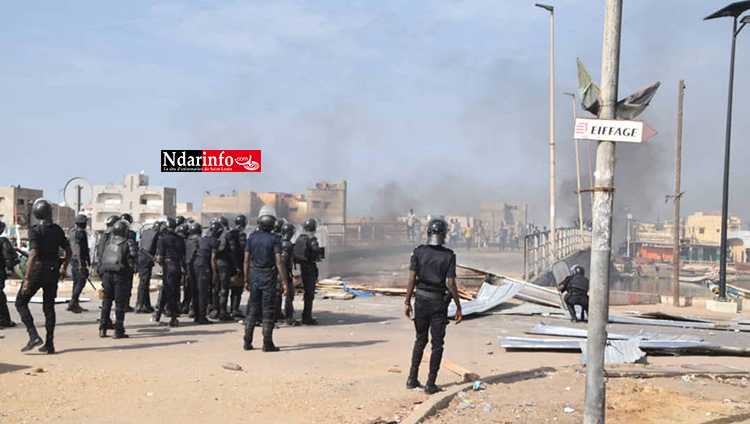 Explosion de colère sur Langue de Barbarie ... (photos)