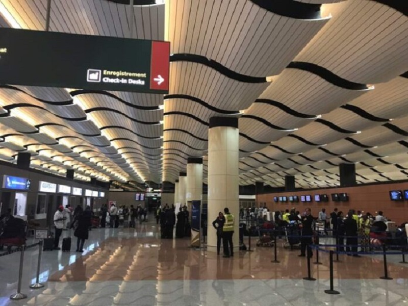 Arrivées à l’Aibd : Des autorités sénégalaises placées en quarantaine et conduites à...