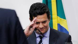 Au Brésil, démission explosive du ministre de la Justice Sergio Moro