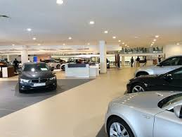 Les ventes de voitures s'effondrent en Europe Les ventes de voitures s'effondrent en Europe