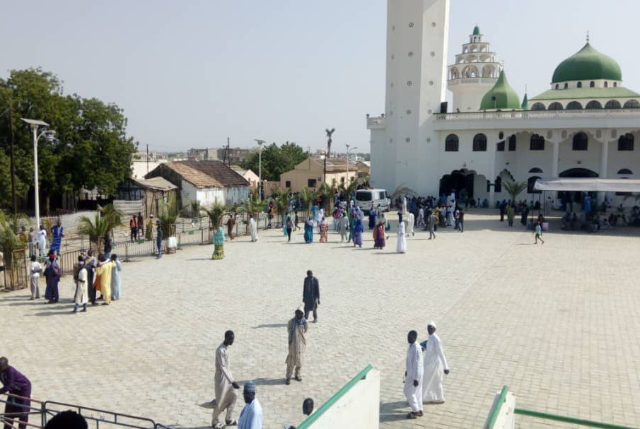 Fermeture des mosquées : Léona Niassène se radicalise après la convocation de son imam Fermeture des mosquées : Léona Niassène se radicalise après la convocation de son imam