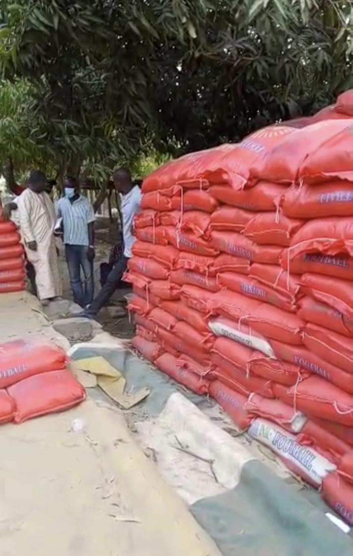 (IMAGES) KOLDA / Mameboye Diao dégaine 150 tonnes de riz, 10 t de sucre et 5.000 litres d'huile. (IMAGES) KOLDA / Mameboye Diao dégaine 150 tonnes de riz, 10 t de sucre et 5.000 litres d'huile.