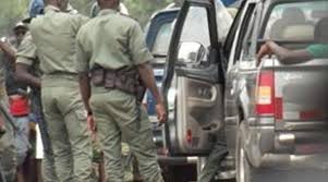 Avec la complicité d’un... gendarme, les frères Ndiaye violent l'état d'urgence pour se rendre au  Magal de Kazu Rajab - Arrêtés et jugés, ils écopent d'un mois de prison ferme Avec la complicité d’un... gendarme, les frères Ndiaye violent l'état d'urgence pour se rendre au  Magal de Kazu Rajab - Arrêtés et jugés, ils écopent d'un mois de prison ferme