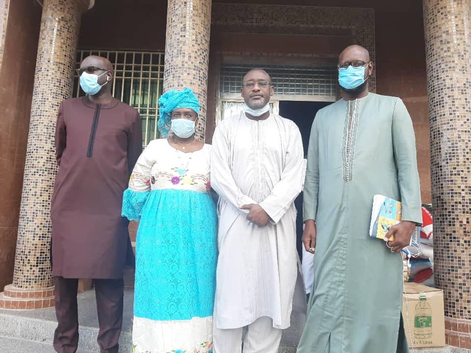 Retour dans les classes: Cheikh Tidiane Bâ en action.. Retour dans les classes: Cheikh Tidiane Bâ en action..