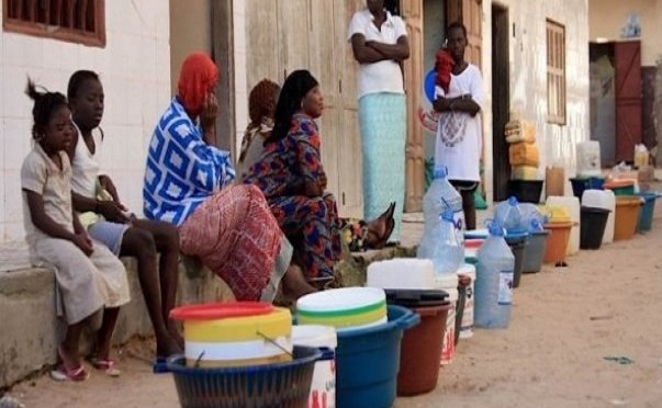 Des quartiers sans eau, sous la Chaleur et la menace du Coronavirus : un moment mal « choisi » pour un retour à une situation insupportable