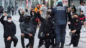 Les manifestations contre le racisme se poursuivent autour de la planète
