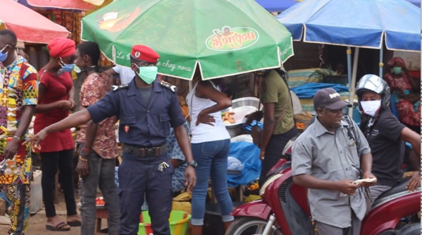 Covid-19: La police continue de traquer les sans masques. Regardez