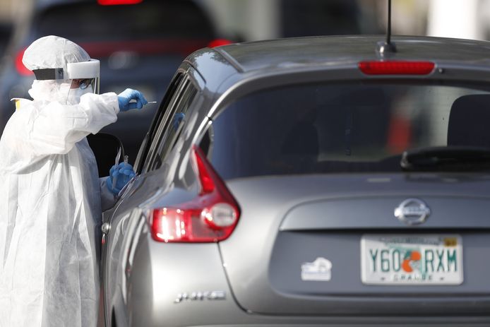 USA : Nouveau record de contaminations au Covid-19 en 24 heures en Floride.