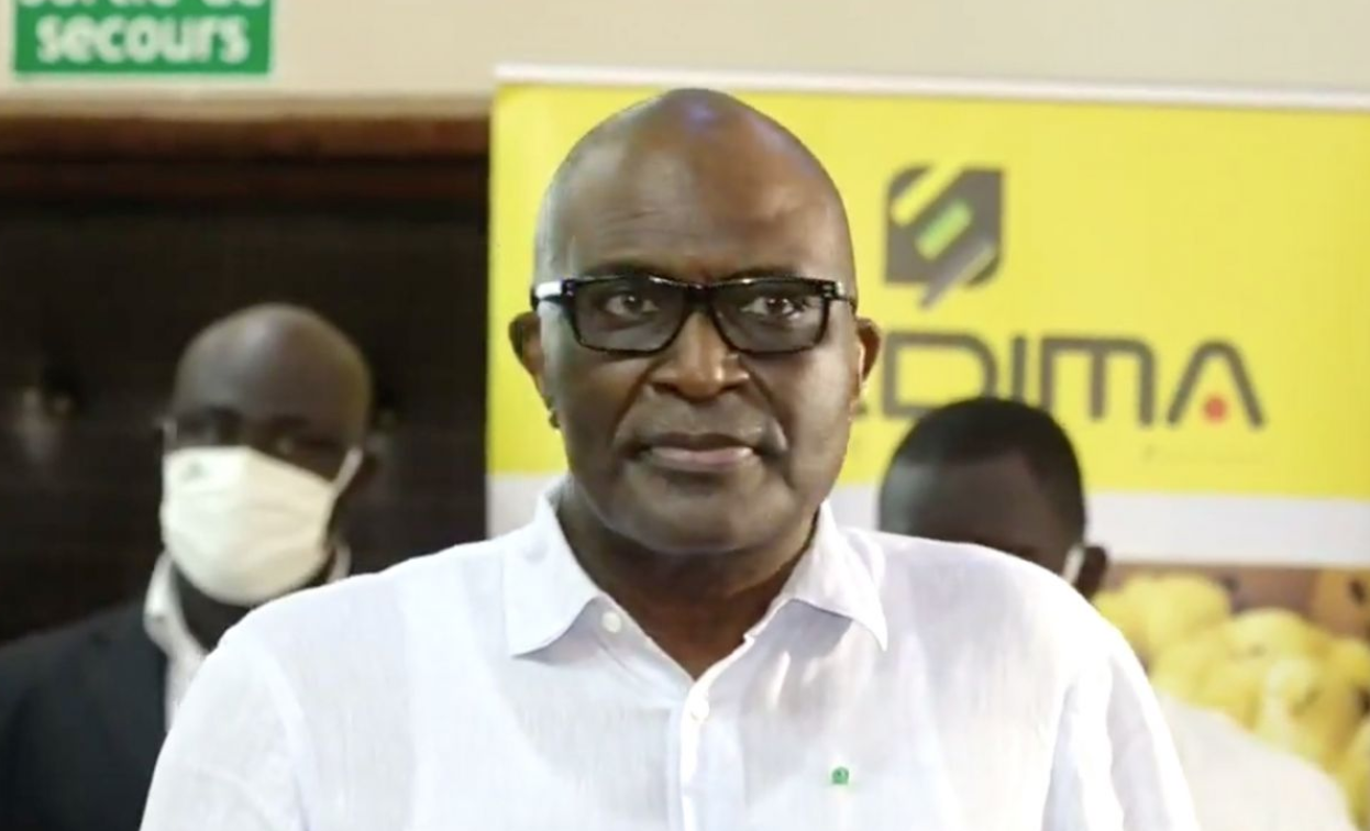 Babacar NGOM : « j’ai payé 16 millions aux gendarmes pour surveiller » le champ de Ndengler Babacar NGOM : « j’ai payé 16 millions aux gendarmes pour surveiller » le champ de Ndengler