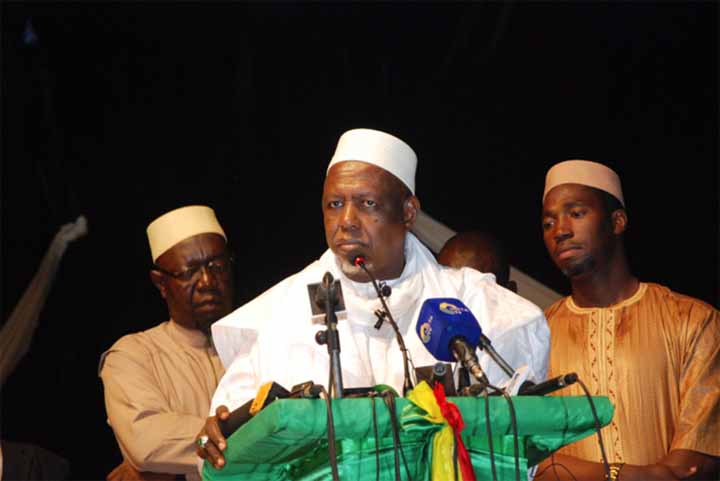 Manifestations au Mali : qui est Mahmoud Dicko, l'imam rigoriste qui fait trembler le pouvoir ?