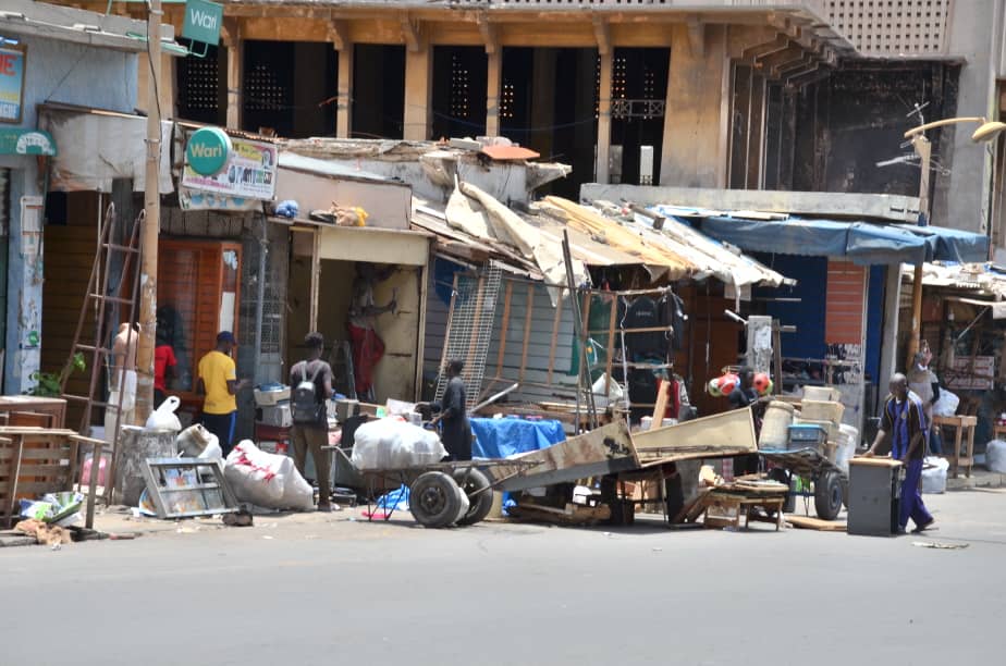 IMAGES - MARCHÉ SANDAGA : LE GRAND DÉMÉNAGEMENT A COMMENCÉ