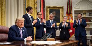 Trump annonce un «accord de paix historique» entre Israël et les Émirats arabes unis Trump annonce un «accord de paix historique» entre Israël et les Émirats arabes unis