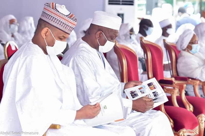 40è jour du décès d’Amadou Gon Coulibaly : Le 1er ministre et la 1ère dame du Mali aux côtés du couple présidentiel ivoirien (IMAGES)