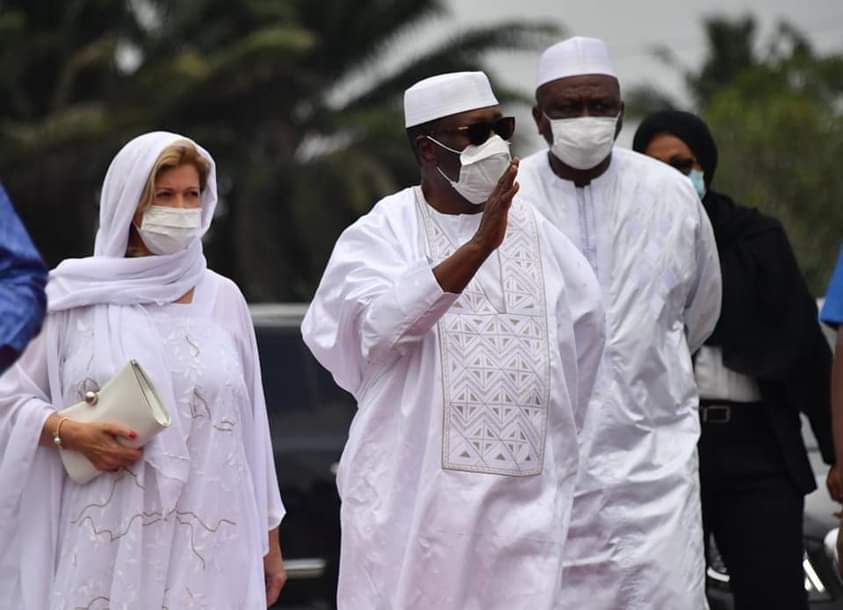 40è jour du décès d’Amadou Gon Coulibaly : Le 1er ministre et la 1ère dame du Mali aux côtés du couple présidentiel ivoirien (IMAGES)