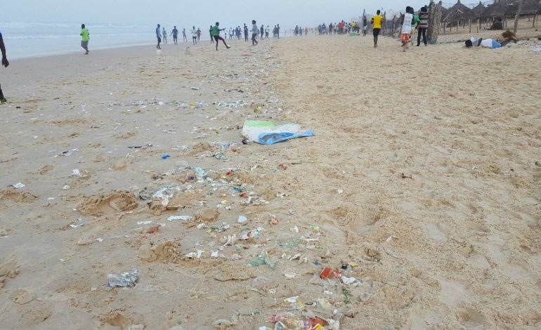 MALIKA PLAGE: Les habitants menacent de fermer les bars, auberges et maisons de passe