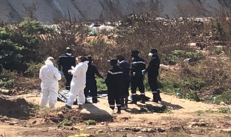 AFFAIRE DU POLICIER MORT : DES DOUTES SUR LA THÈSE DU SUICIDE PAR ARME À FEU AFFAIRE DU POLICIER MORT : DES DOUTES SUR LA THÈSE DU SUICIDE PAR ARME À FEU