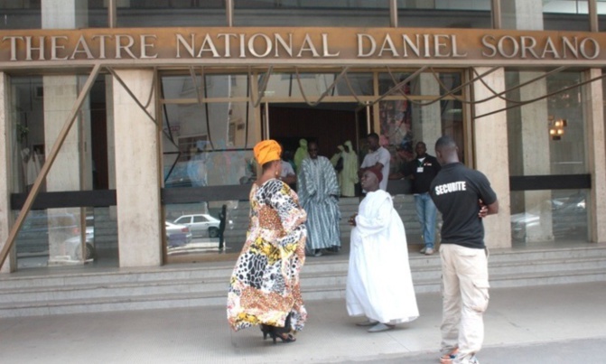 Le Théâtre national Daniel Sorano fragilisé: le cri du coeur de Fatou Laobé sur sa gestion Le Théâtre national Daniel Sorano fragilisé: le cri du coeur de Fatou Laobé sur sa gestion