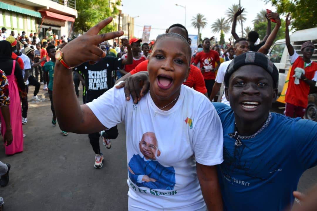 Arrêt sur image- Marche contre le Pr Condé- La démonstration de force des ressortissants Guinéens à Dakar