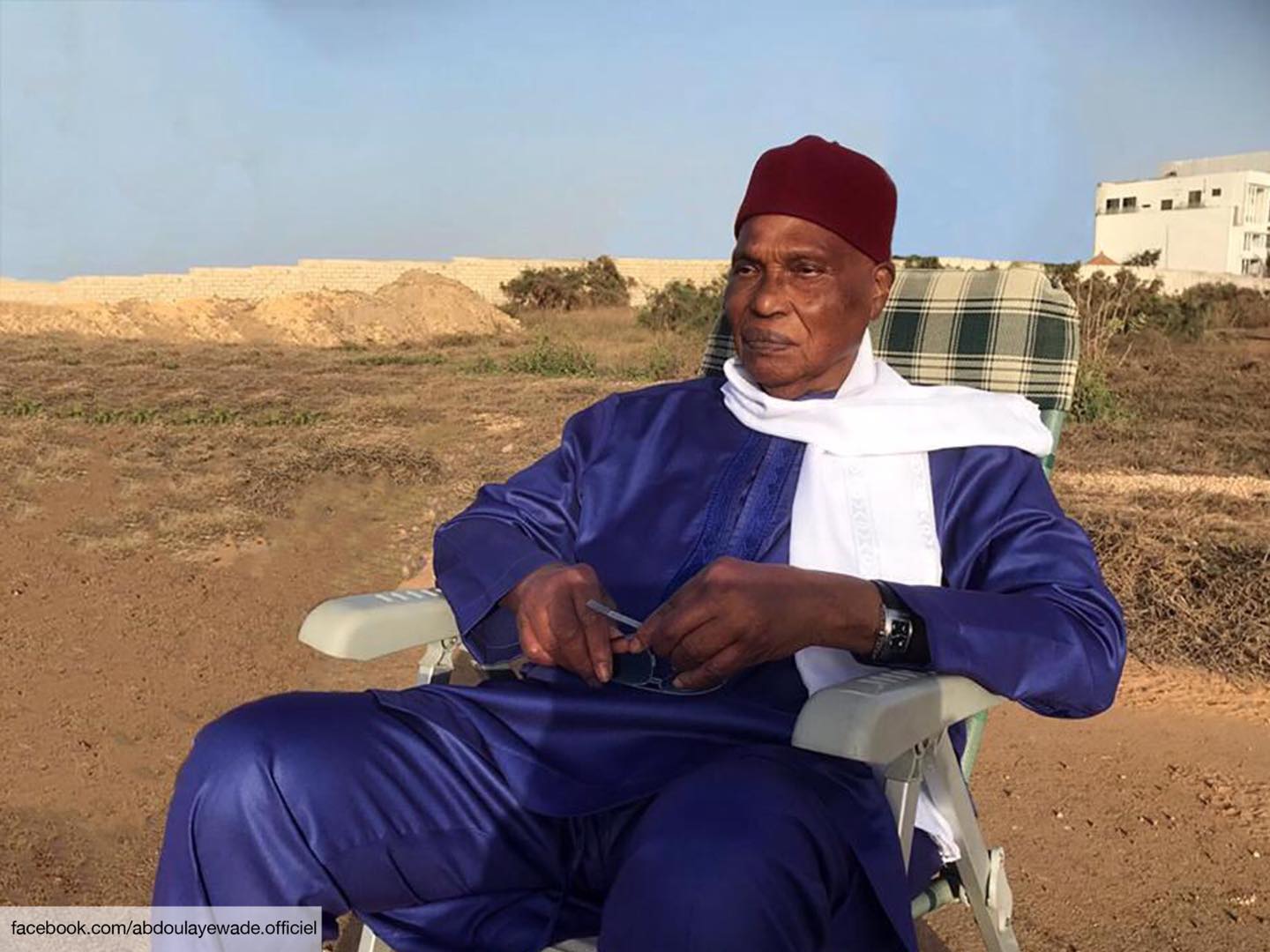 Me Abdoulaye  Wade: " Je ne suis pas mort, je suis en pleine forme "