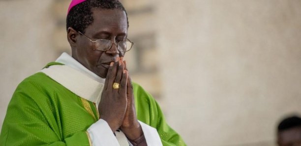 Le "faux compte" de l’archevêque de Dakar qui indispose l’Eglise