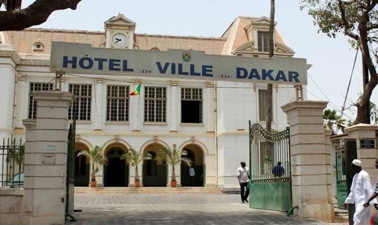 LES CONSEILLERS MUNICIPAUX S’OPPOSENT À LA MORT DE DAKAR