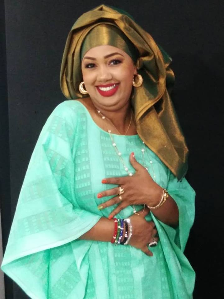 Al Khaïry – La  belle Dieynaba Seydou Ba de la Tfm a finalement trouvé chaussure à  son pied (EXCLUSIVITÉ DAKARPOSTE)