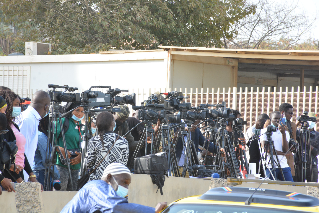 Les images exclusives de l'ambiance au Palais de Justice de Dakar