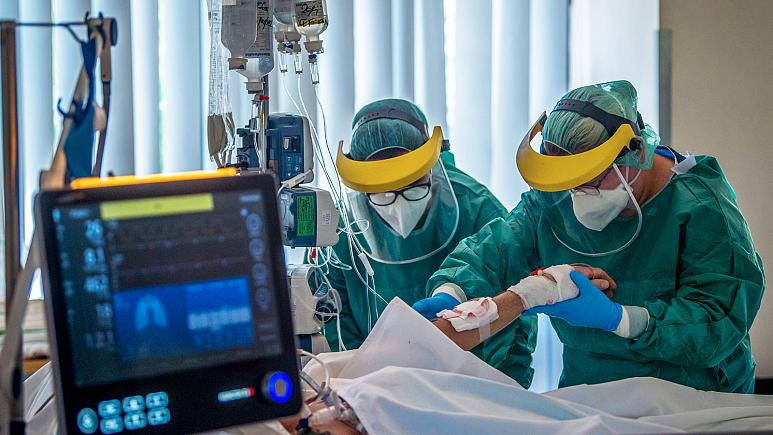 Covid-19 : plus de 90 000 morts depuis le début de l’épidémie en France