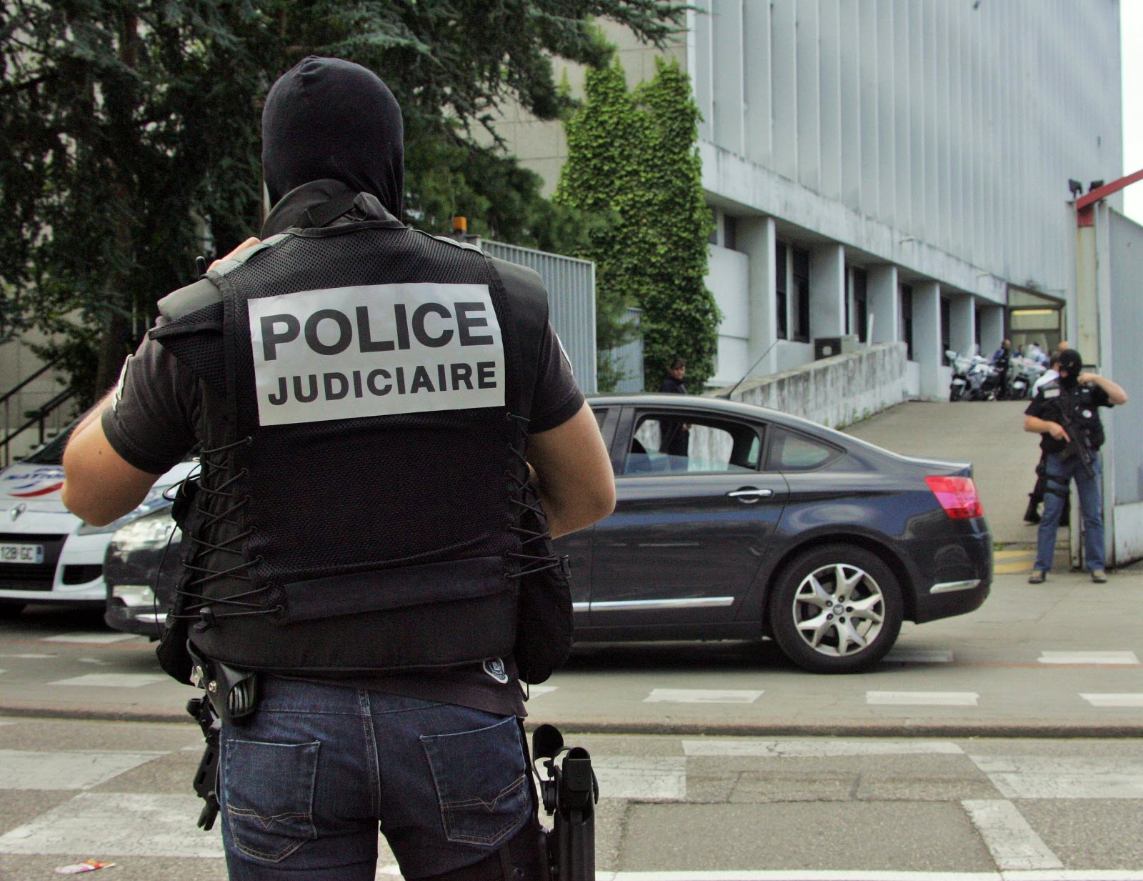 ​Crime passionnel  de Mably- Ce qui a poussé le Sénégalais Adama Koundoul à tuer  sa femme à coups de... couteau