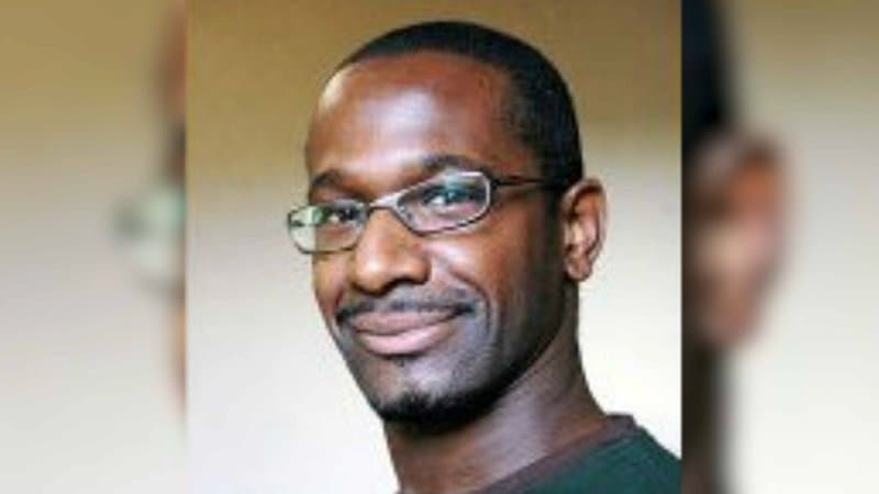MALI: UN JOURNALISTE FRANÇAIS DIT DANS UNE VIDÉO AVOIR ÉTÉ ENLEVÉ PAR UN GROUPE JIHADISTE