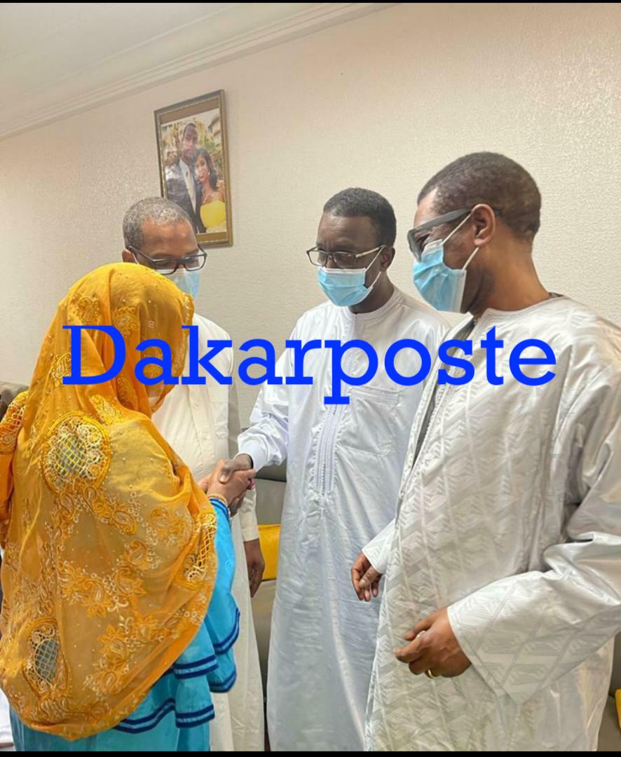 Présentation de condoléances Amadou Ba, Youssou Ndour ...chez Mame Boye Diao