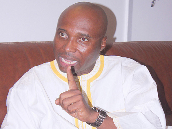 Soham Wardini attaquée par ses partisans: Barth ne cautionne ni n'encourage ces publications et comportements