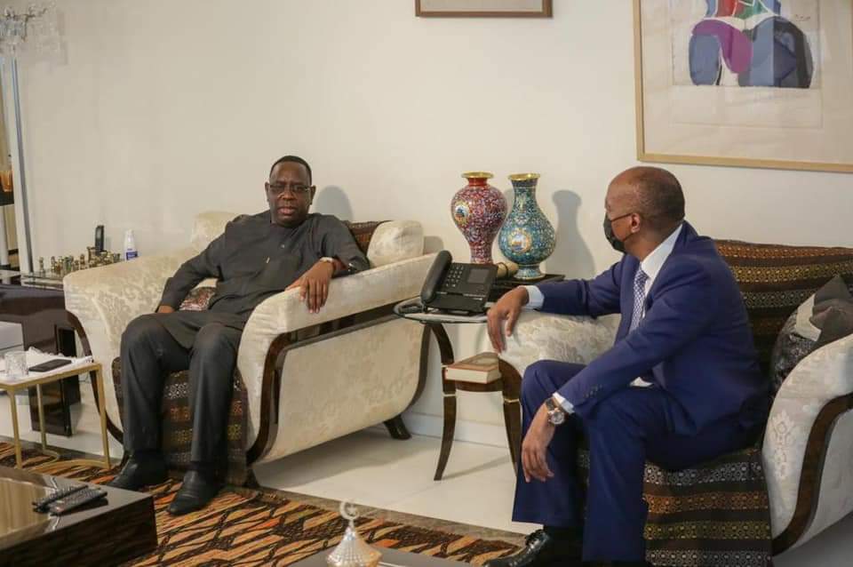 Avant de quitter Dakar pour son périple, le Président Macky SALL  a reçu...