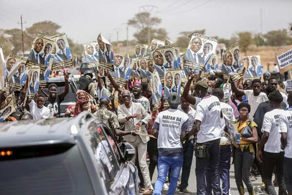 Tournée économique: Voici les images de l’arrivée de Macky Sall à Fatick