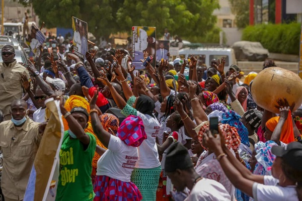 Tournée économique: Voici les images de l’arrivée de Macky Sall à Fatick