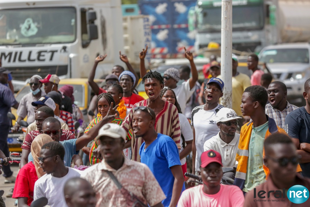 Tournée économique: Voici les images de l’arrivée de Macky Sall à Fatick